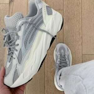 Adidas Yeezy 700 Mujer Réplica AAA